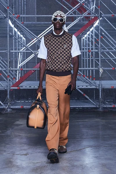 Look 77